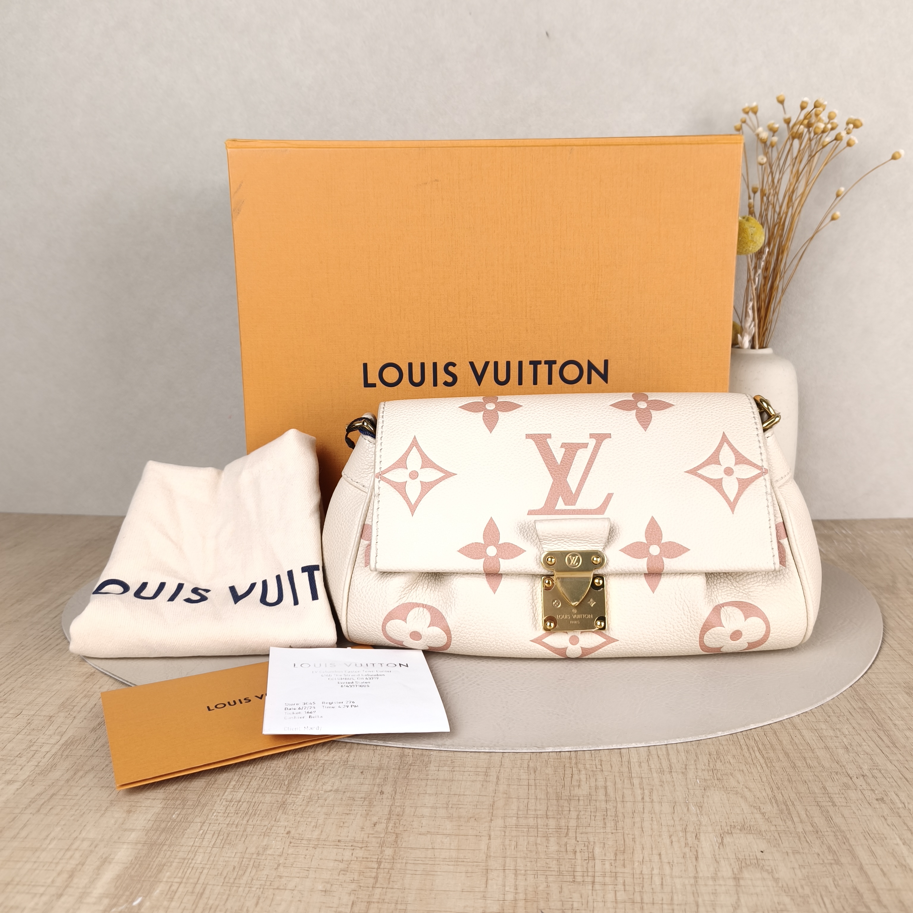 Louis Vuitton Crossbody Bag Favorite White · Pink Empreinte Embossed Calfskin Monogram Medium24 × 9 × 14 cm — cover view 3 of 6