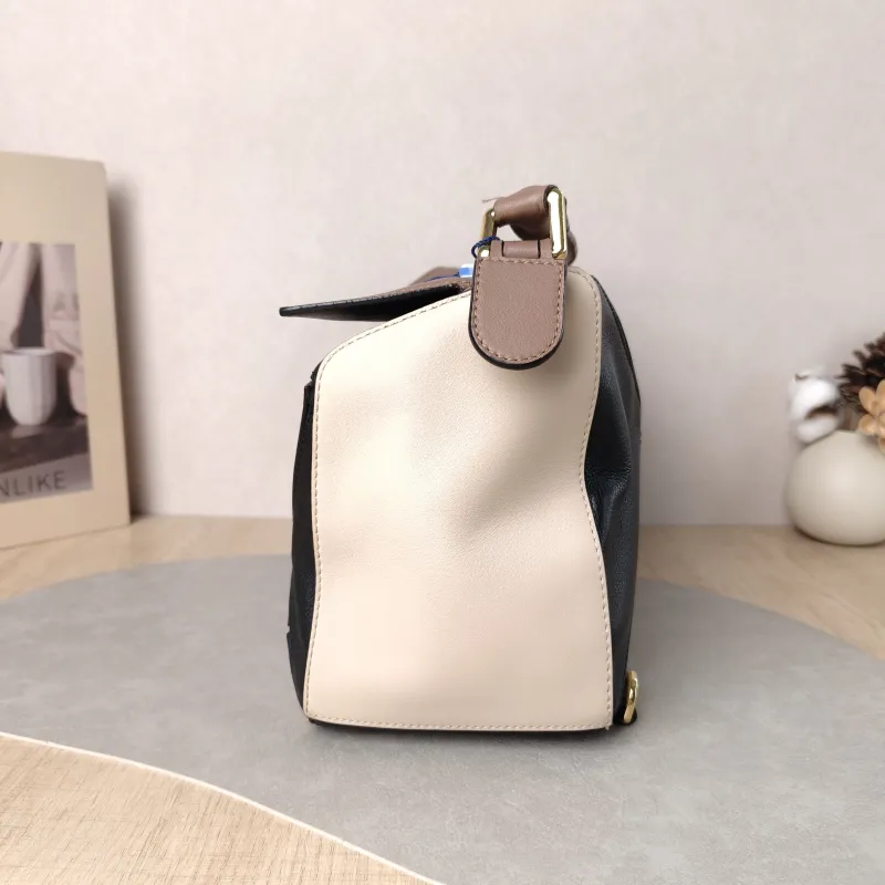 LOEWE Crossbody Bag Puzzle Brown Colorblock Calfskin Medium 29 × 14 × 19.5 cm — detail view 9 of 14