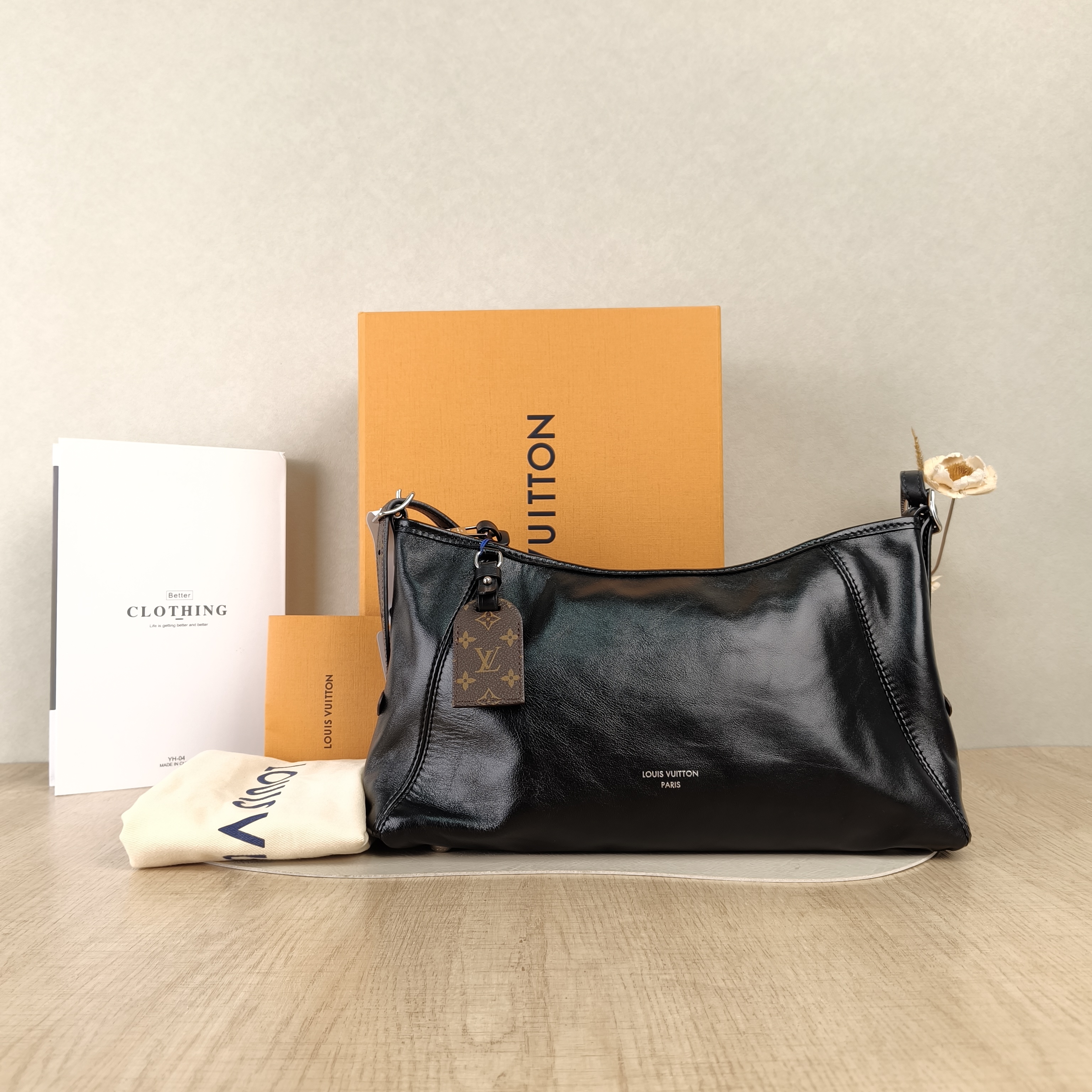 Louis Vuitton Crossbody Bag Carryall Cargo Vibe Black SL ambskin Small33.5 × 15 × 23 cm — cover view 4 of 5
