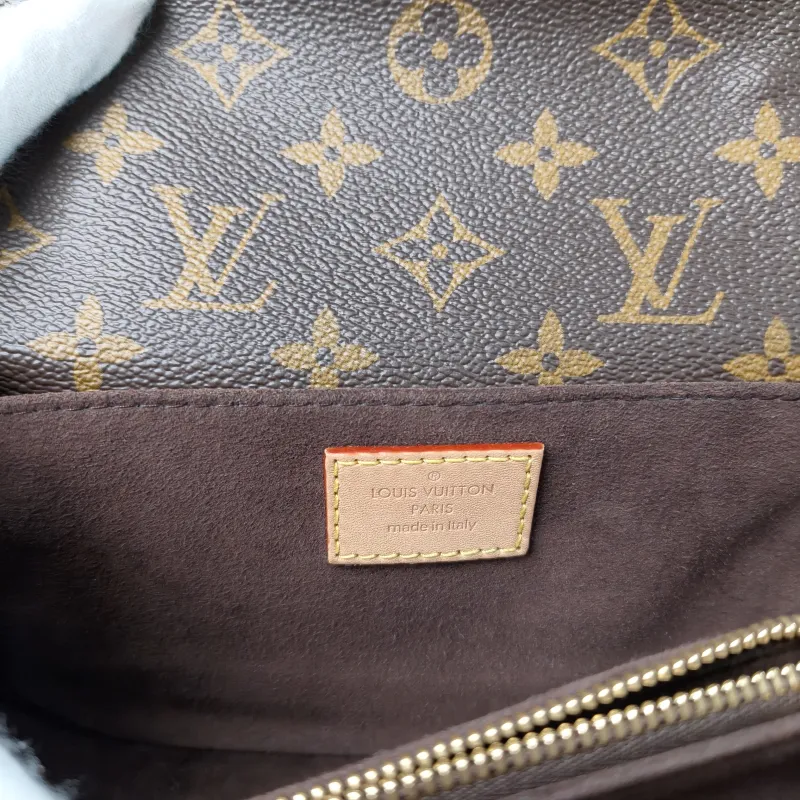 Louis Vuitton Crossbody Bag Monogram PVC Small 21.5 × 6 × 13.5 cm — detail view 12 of 14