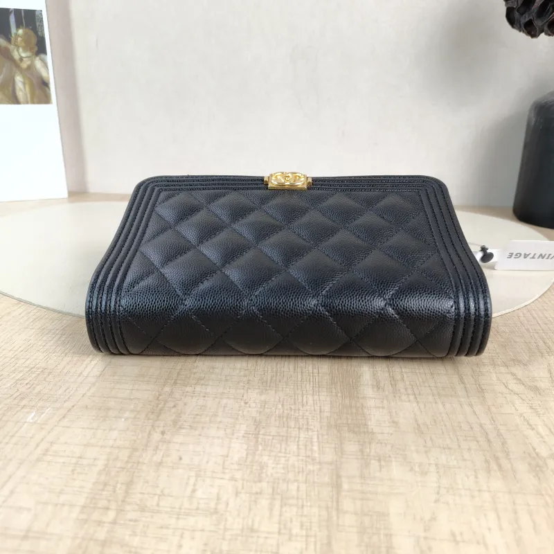 Chanel Crossbody Bag Le Boy​ WOC Black Grained Calfskinmini19.2 × 3.5 × 12.3 cm — detail view 4 of 14