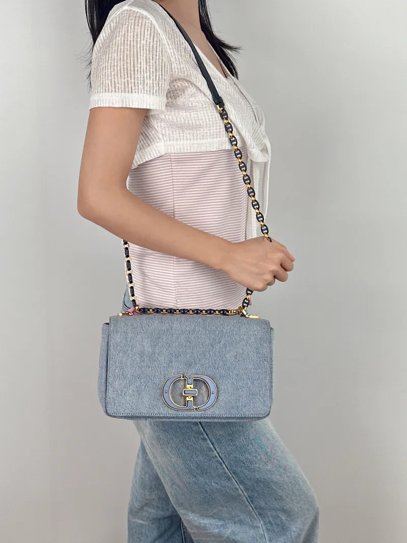 DIOR Crossbody Bag Caro Chain Bag Blue Medium25.5 × 9 × 15.5 cm — on-model view 3 of 3