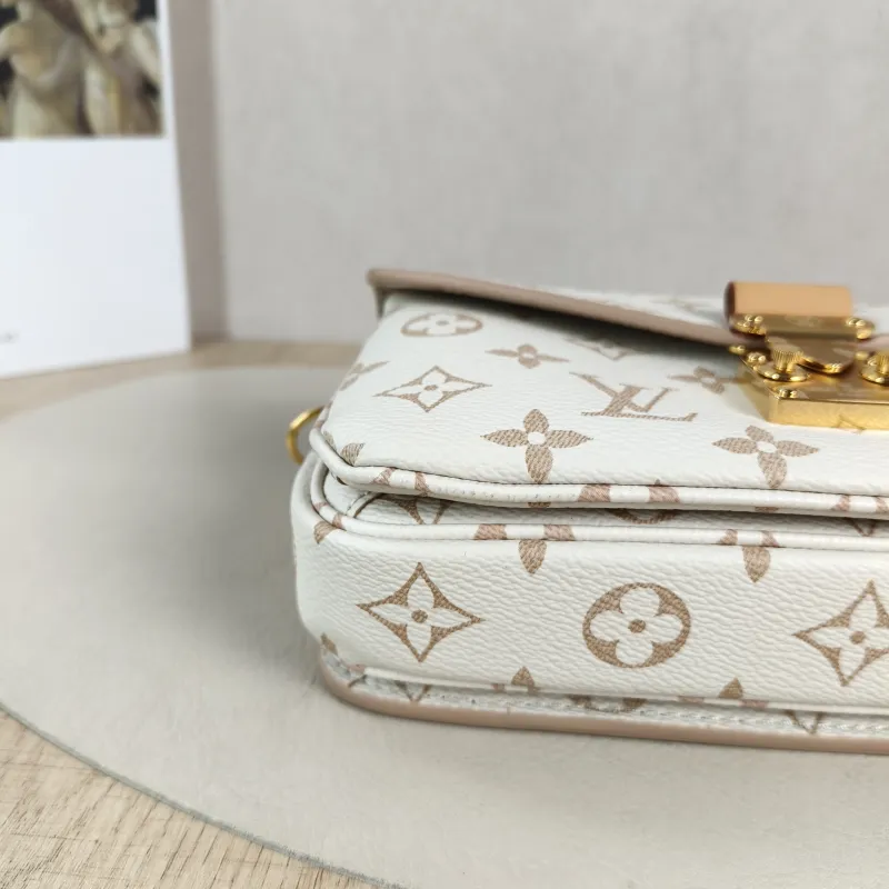 Louis Vuitton Crossbody Bag Pochette Métis East West PVC Small 21.5 × 6 × 13.5 cm — detail view 12 of 14
