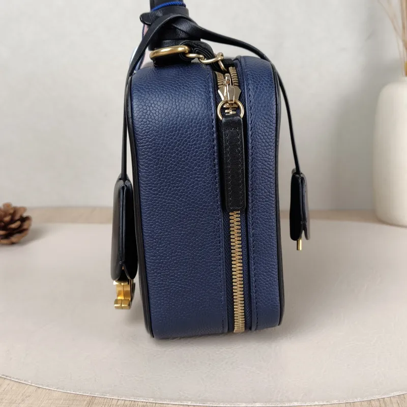 Chanel Crossbody Bag CC Filigree Vanity Cosmetic Bag Blue Black Grained Calfskin Medium 21 × 8 × 16 cm 22 — detail view 10 of 13