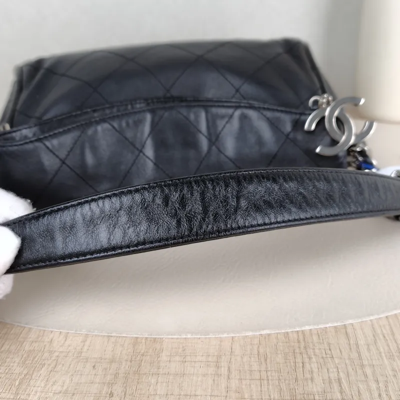 Chanel Crossbody Bag Hobo C Black Lambskin One Size 26 × 8 × 23 cm 10 — detail view 1 of 14