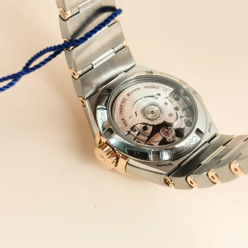 OMEGA Watch Collection Watch One Size27 — cover view 5 of 8