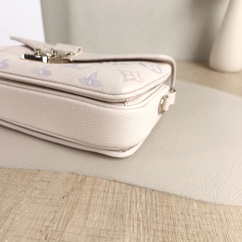 Louis Vuitton Crossbody Bag Pochette Métis East West Empreinte Embossed Calfskin Small 21.5 × 6 × 13.5 cm — detail view 6 of 13