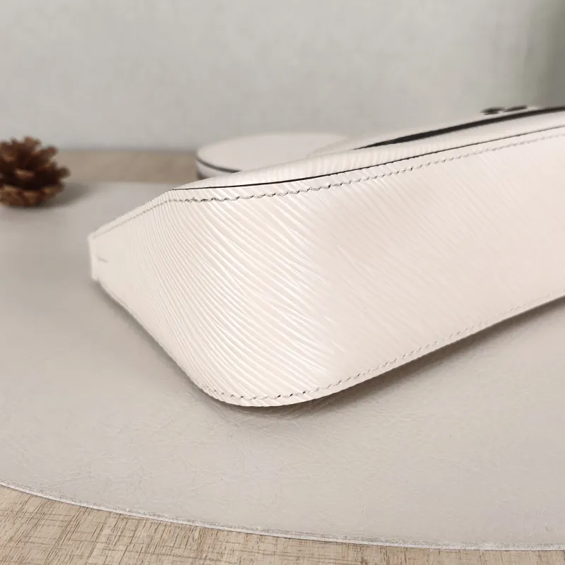 Louis Vuitton Shoulder Bag MARELLINI White Epi Embossed Calfskinmini19 × 6.5 × 13.5 cm — detail view 11 of 13