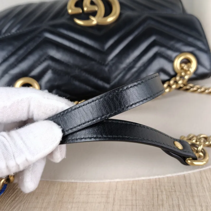 GUCCI Crossbody Bag GG Marmont Medium Marmont 26 Black CC alfskin Medium 26 × 7 × 15 cm — detail view 11 of 13