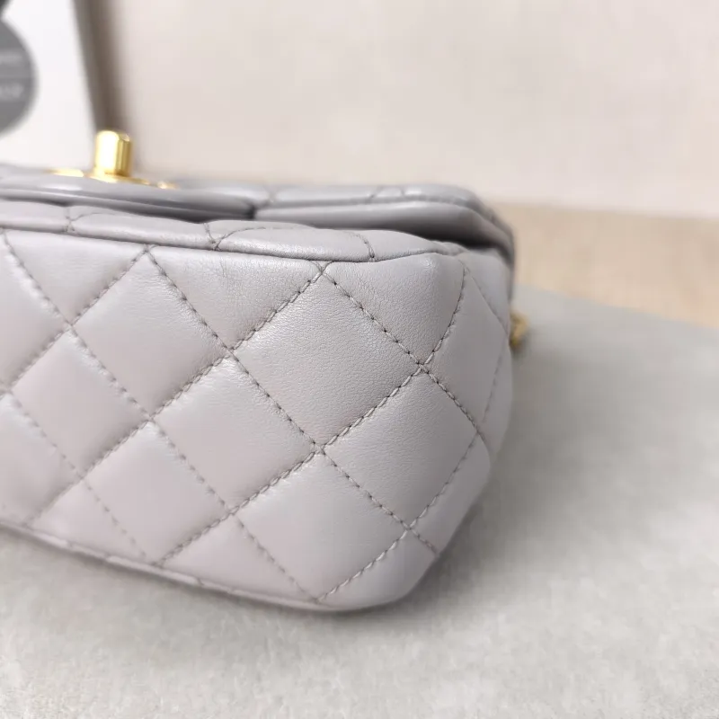 Chanel Crossbody Bag Grey Lambskin One Size17 × 8 × 13.5 cm — detail view 12 of 15