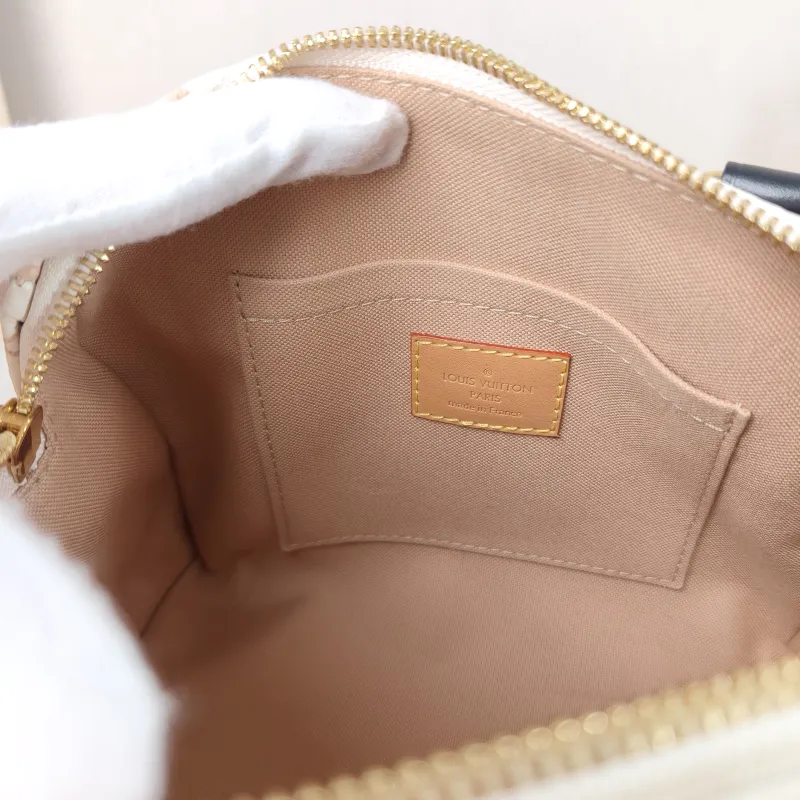Louis Vuitton Shoulder Bag Speedy20 · Black PVC One Size 20 × 12.5 × 15 cm — detail view 1 of 14