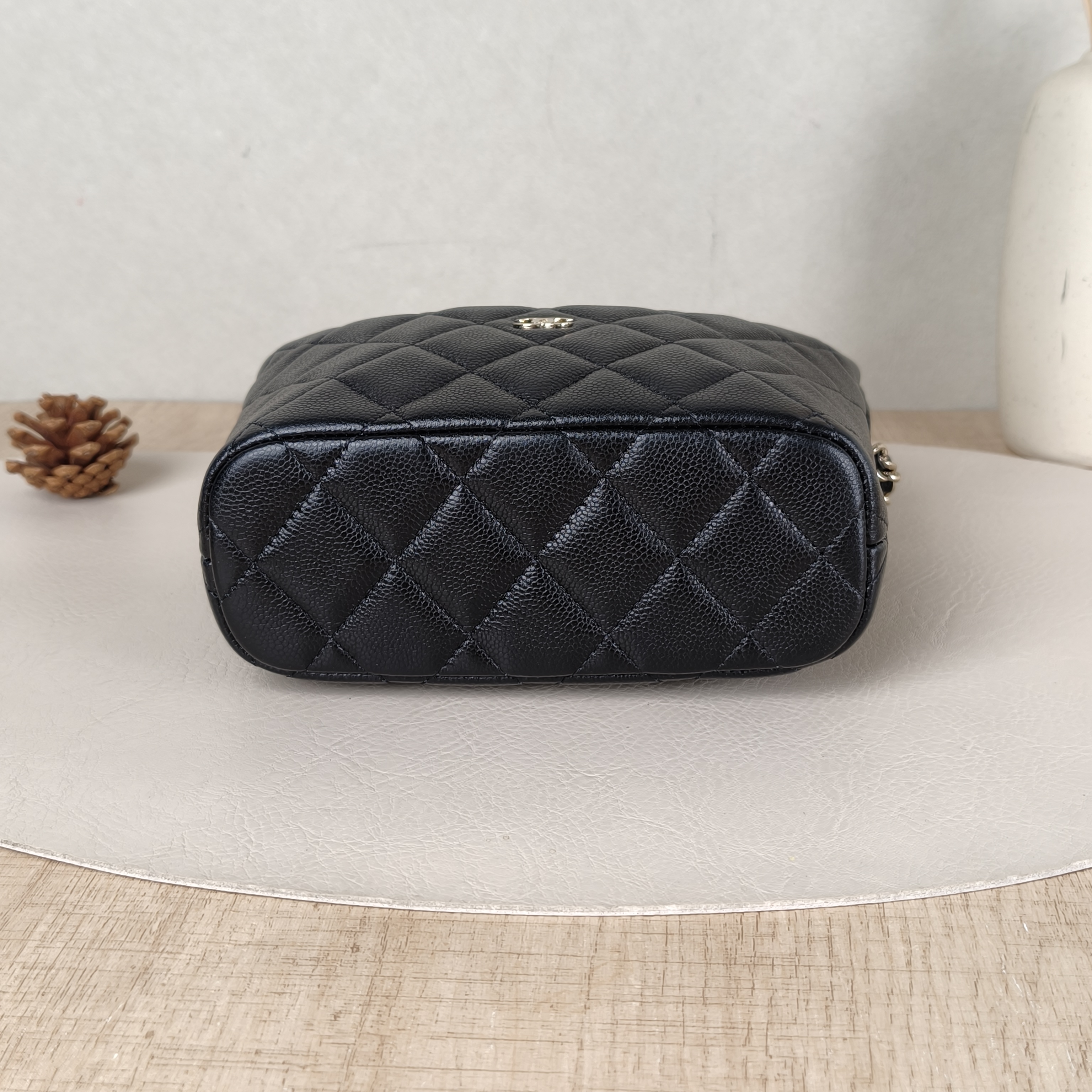 Chanel Crossbody Bag25c Vanity Case Bag Black Grained Calfskin One Size16 × 6 × 13 cm — cover view 5 of 6