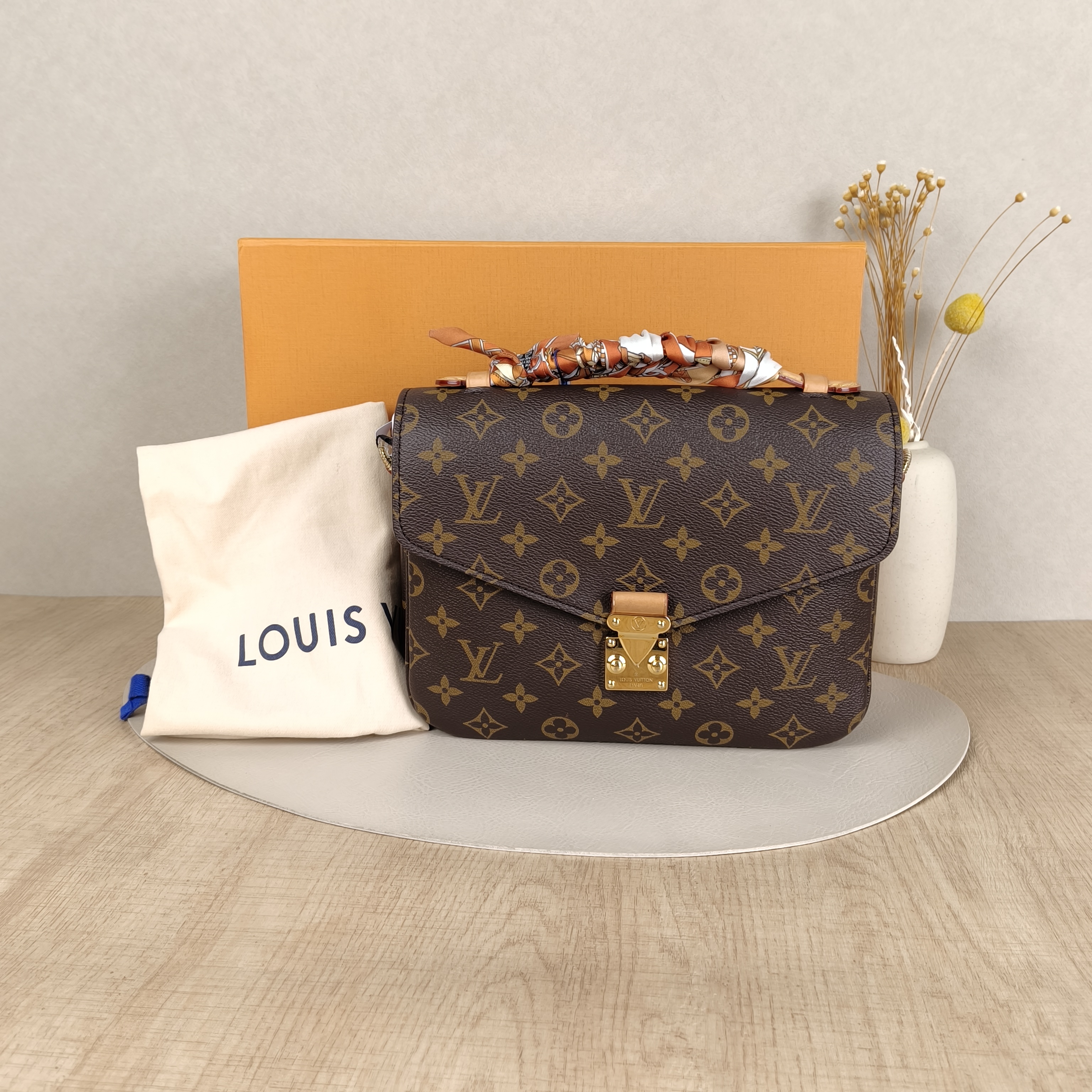 Louis Vuitton Crossbody Bag Pochette Métis Monogram PVC Medium25 × 7 × 19 cm — cover view 2 of 10