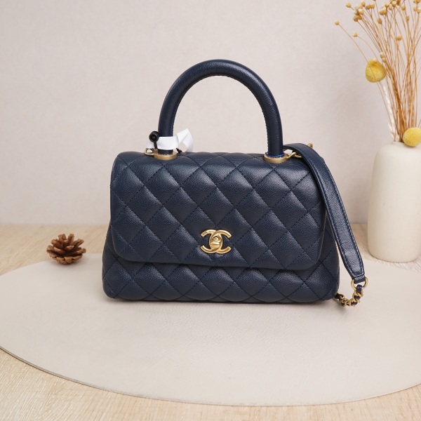 Chanel cocohandle Small Calfskin27 · Dust Bag Shoulder Strap Authenticity Card · 24 × 10 × 14 cm