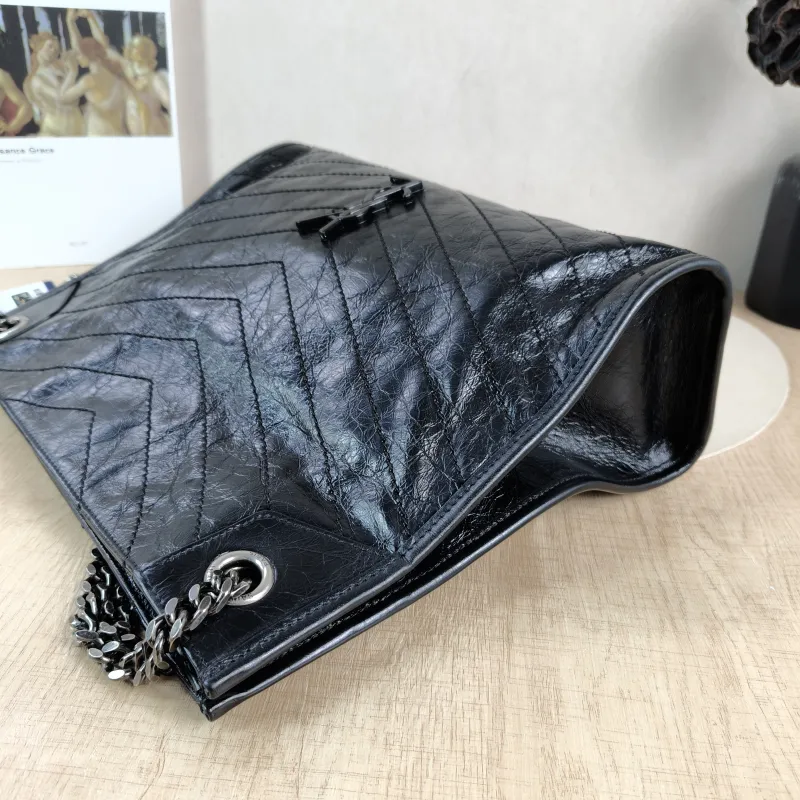 SAINT LAURENT Shoulder Bag NIKI SHOPPING Shopping Tote Black Calfskin Medium33 × 11.5 × 27 cm — detail view 5 of 12