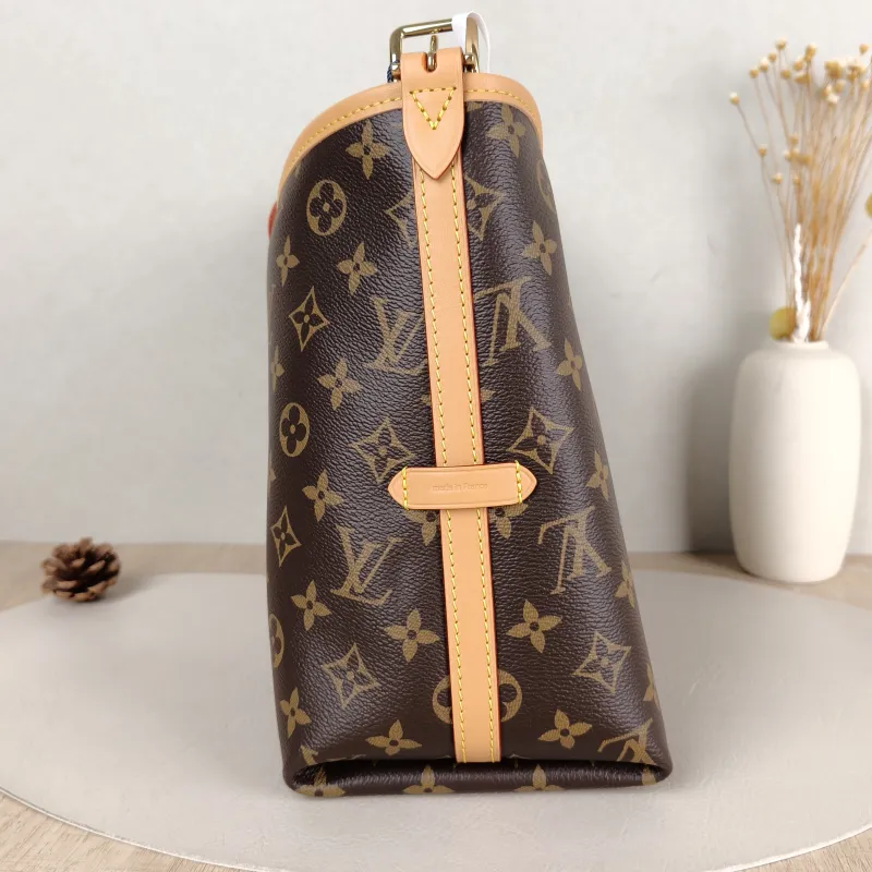 Louis Vuitton Crossbody Bag Carryall Monogram PVC Small 29 × 12 × 24 cm — detail view 3 of 12
