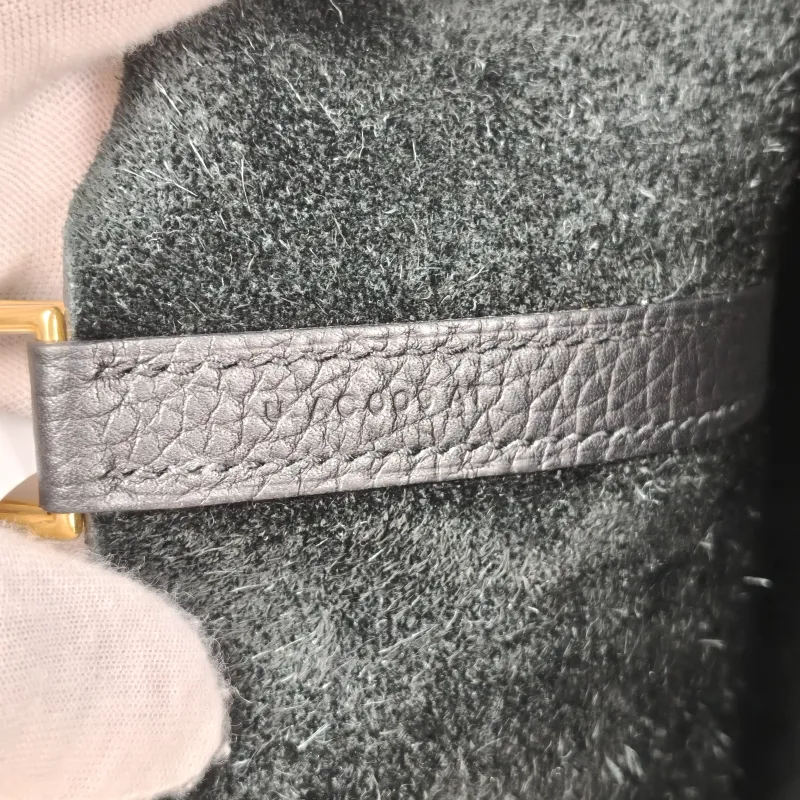 Hermès Top Handle Bag Picotin Lock 22 22 Black TC Calfskin Medium 22 × 17 × 21 cm U — detail view 1 of 11