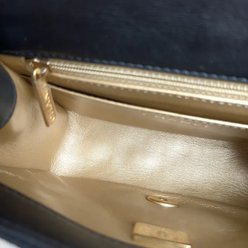 Chanel Crossbody Bag Classic Flap Mini CF Mini Black with Gold-Tone Hardware SL ambskinmini17 × 8 × 13.5 cm — detail view 6 of 12