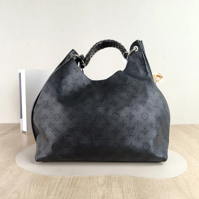 Louis Vuitton Shoulder Bag Carmel Hobo Shoulder Bag Black Calfskin One Size 35 × 17 × 40 cm