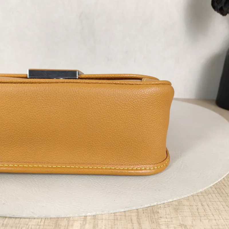 Louis Vuitton Shoulder Bag BUCI Epi Embossed Calfskin One Size 24.5 × 9 × 15.5 cm — detail view 5 of 12