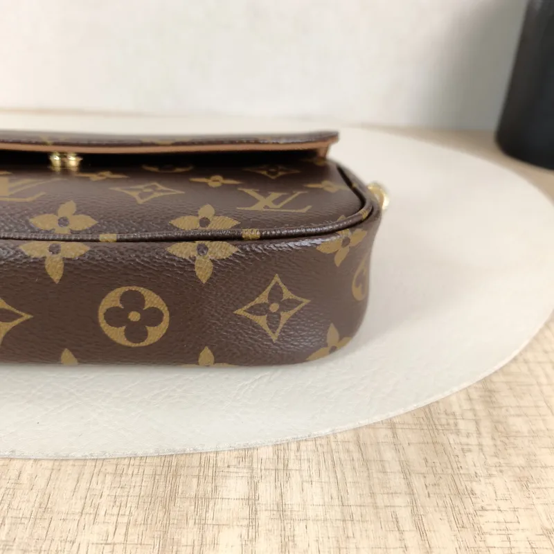 Louis Vuitton Crossbody Bag IVY Monogram PVC Small23.5 × 4.3 × 12 cm — detail view 5 of 13