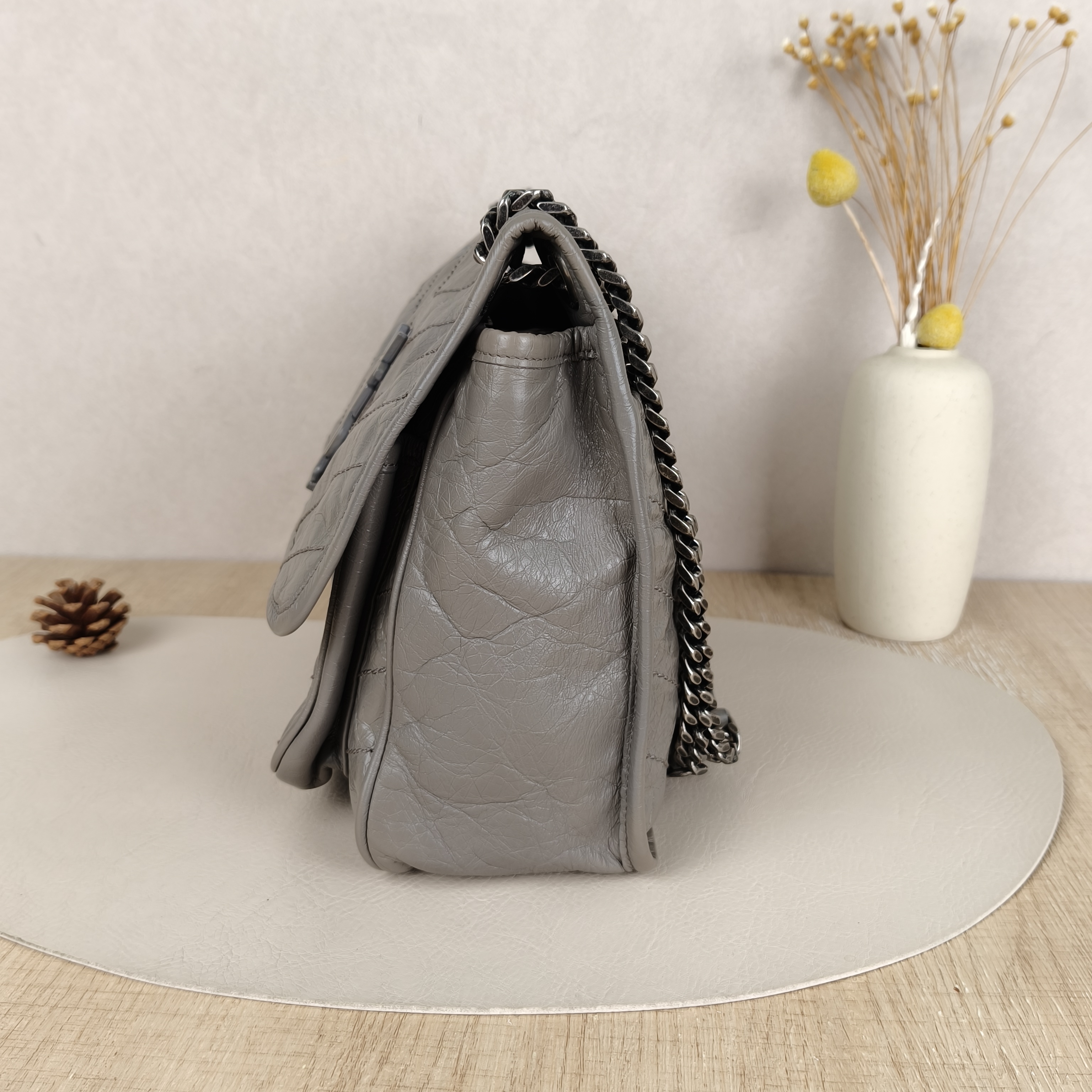 SAINT LAURENT niki Medium Grey Calfskin · 28 × 8.5 × 20 cm — cover view 6 of 8
