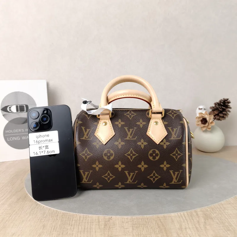 Louis Vuitton Crossbody Bag Speedy20 Shoulder Strap PVC Small20.5 × 12 × 13.5 cm — cover view 4 of 5