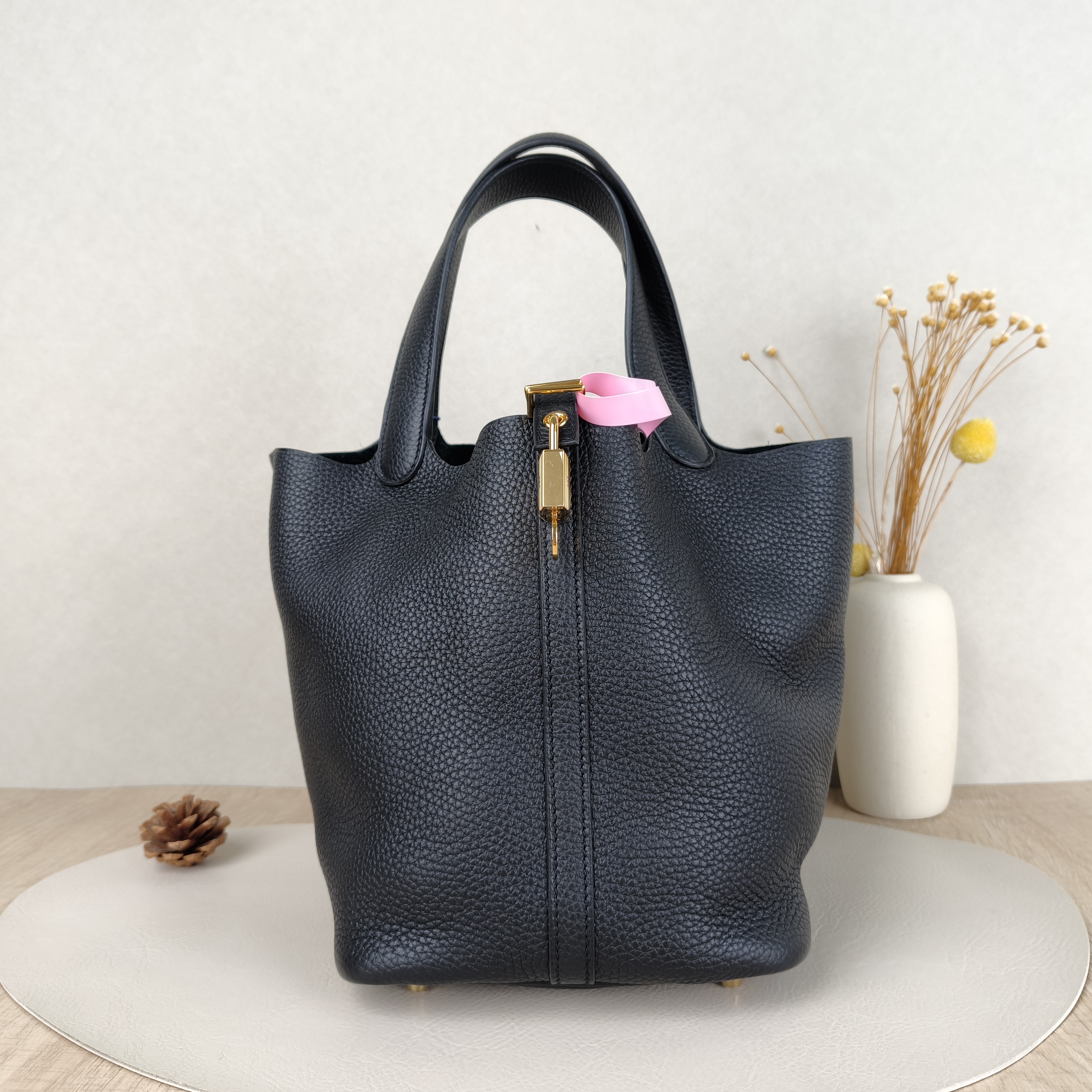 Hermès Top Handle Bag Picotin Lock 22 22Black TC Calfskin Medium22 × 17 × 21 cm