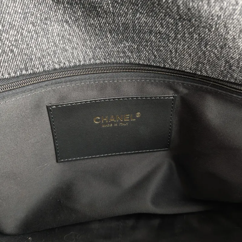 Chanel Shoulder Bag Grey One Size 33 × 12 × 22 cm — detail view 15 of 15