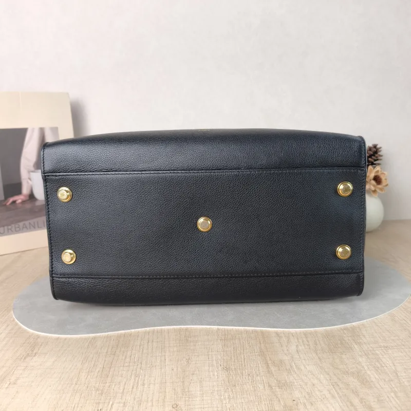 Louis Vuitton Shoulder Bag On My Side Black Calfskin Large 34 × 17 × 28 cm — cover view 5 of 6