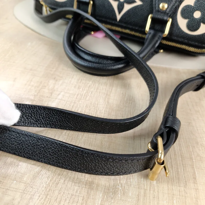 Louis Vuitton Crossbody Bag Speedy25 Black · White Monogram Empreinte Embossed Calfskin Medium 25 × 15 × 19 cm — detail view 1 of 10