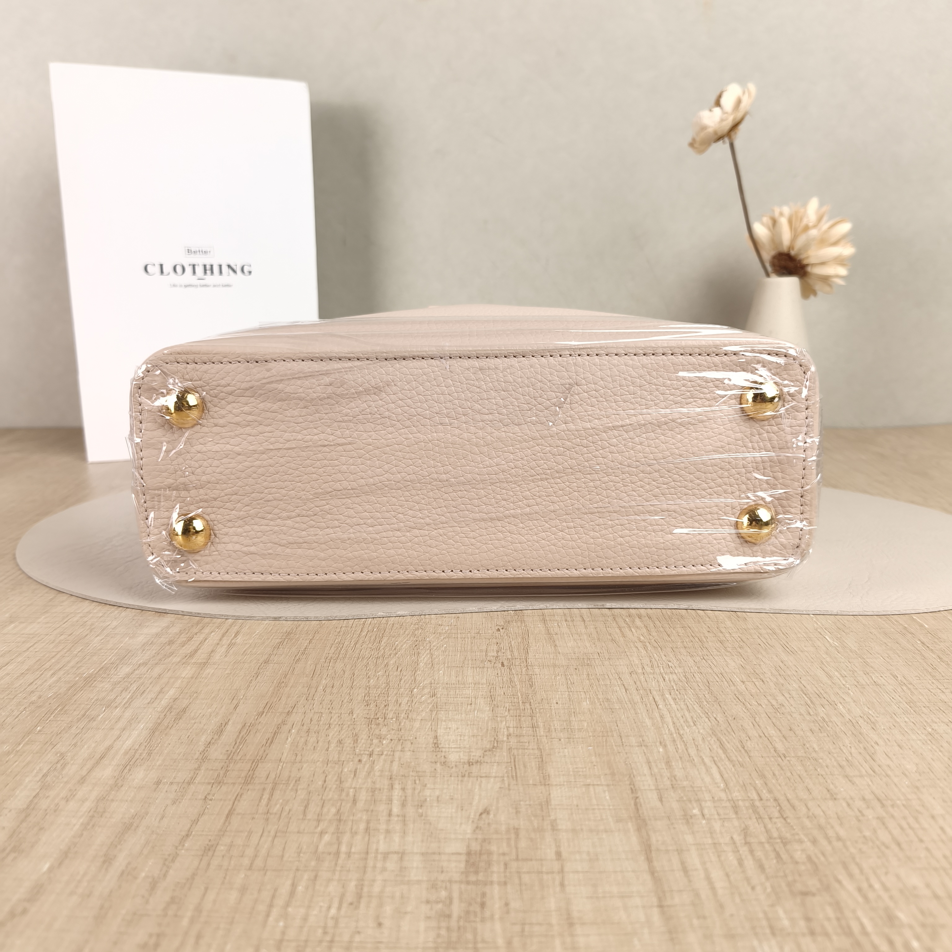 Louis Vuitton Top Handle Bag Capucines Pink · Yellow · White Calfskin BB27 × 9 × 17.5 cm — cover view 3 of 5