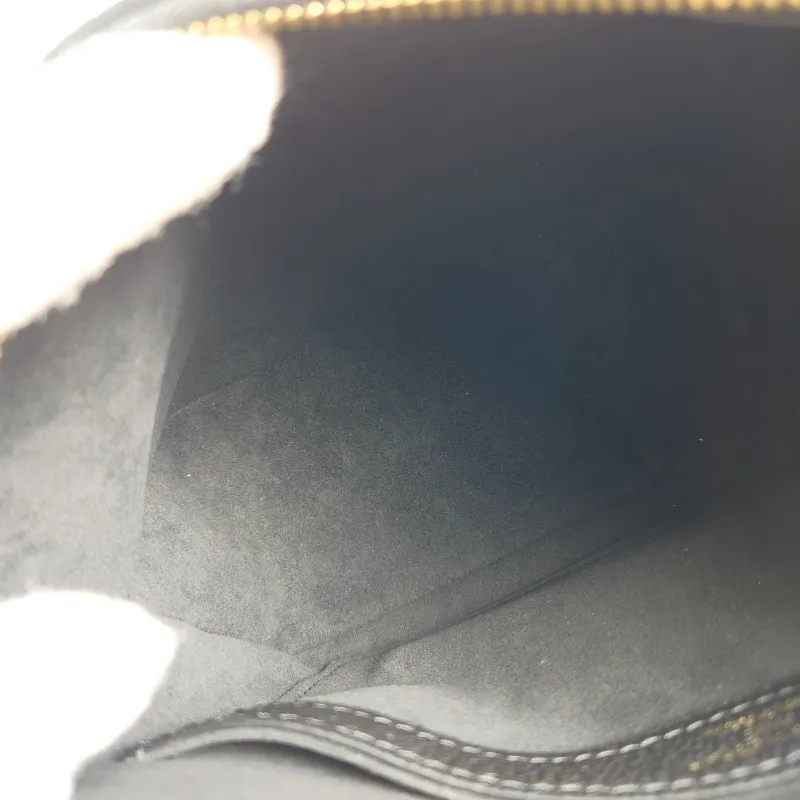 Louis Vuitton Crossbody Bag Boulogne Black Empreinte Embossed Calfskin Small 26 × 9.5 × 16 cm — detail view 6 of 12