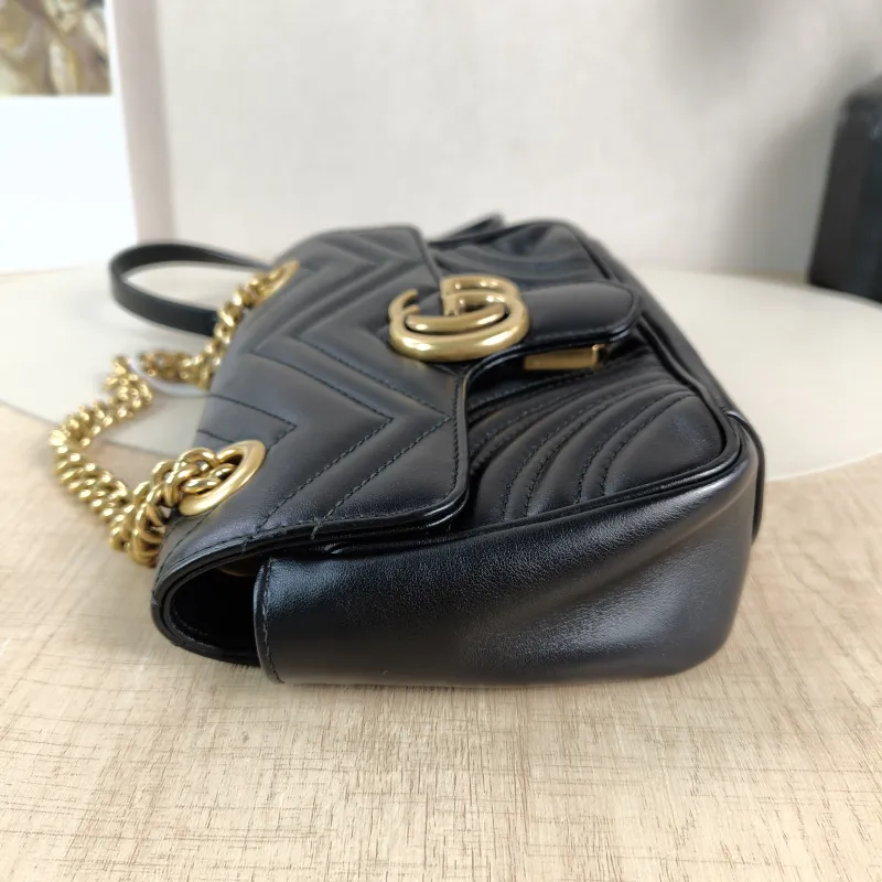 GUCCI Crossbody Bag GG Marmont Small Marmont 22 Black CC alfskin Small 22 × 6 × 13 cm — detail view 1 of 13