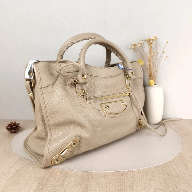 BALENCIAGA Shoulder Bag Classic City Calfskin Medium 37 × 15 × 23.5 cm — cover view 4 of 5