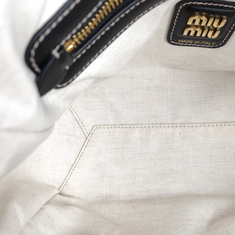 Miumiu Shoulder Bag IVY Tote Shopping Tote Black CC alfskin Small22 × 12 × 23.5 cm — detail view 9 of 12