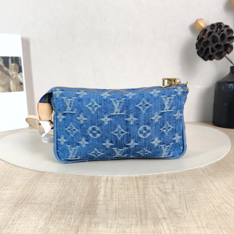 Louis Vuitton Shoulder Bag Pochette Accessories Cargo One Size 23.5 × 3 × 14 cm — cover view 2 of 6