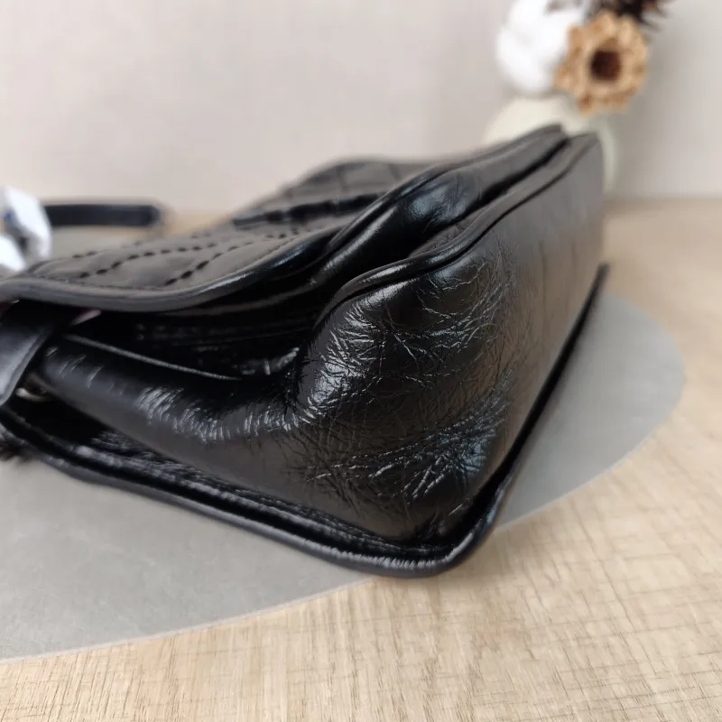SAINT LAURENT Crossbody Bag Niki D Waxed Leather Calfskin Small21 × 7.5 × 16 cm — detail view 13 of 14