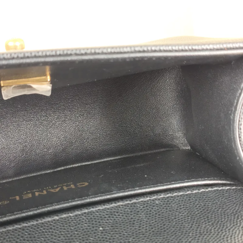 Chanel Crossbody Bag Le Boy​Black Grained Calfskin20.5 × 8.5 × 12 cm — detail view 5 of 15