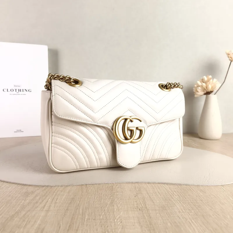 GUCCI Crossbody Bag GG Marmont Medium Marmont 26 White Calfskin 26 × 7 × 15 cm — cover view 2 of 5