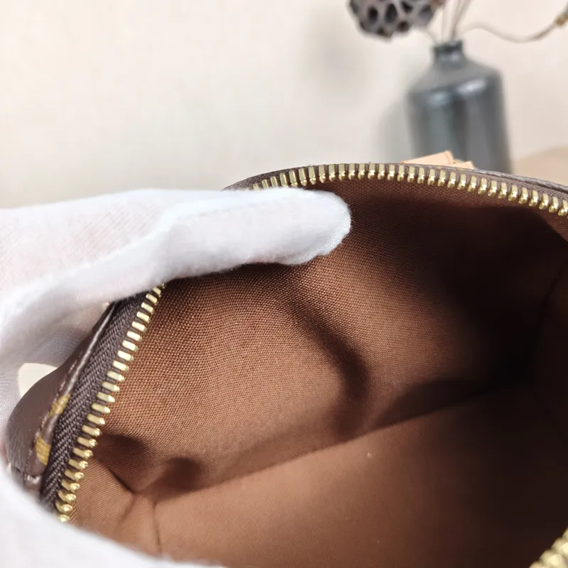 Louis Vuitton Crossbody Bag Speedy 18 LV&IM onogram PVC One Size18 × 10 × 12 cm — detail view 6 of 12