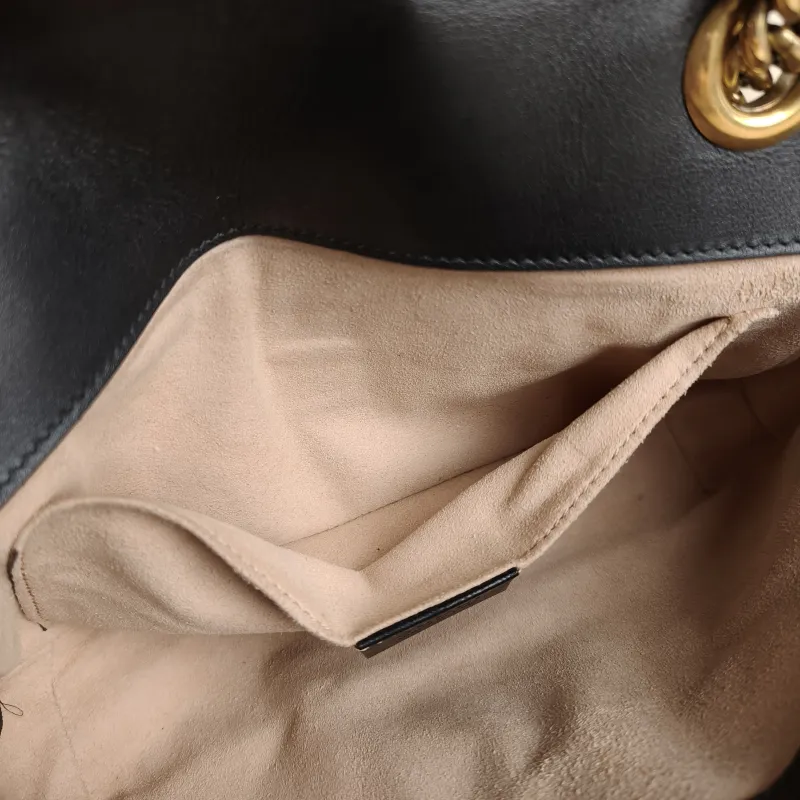GUCCI Crossbody Bag GG Marmont Small Marmont 22Black CC alfskin Small22 × 6 × 13 cm Conditioned — detail view 5 of 12