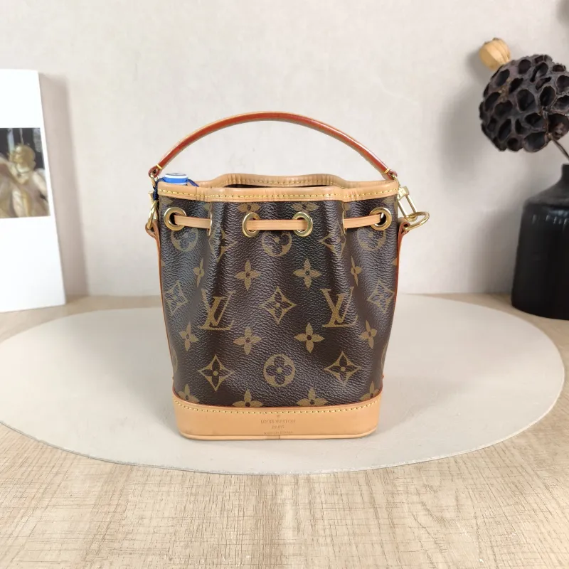 Louis Vuitton Crossbody Bag NANO NÉONOÉ Bucket Bag Nano Monogram PVC nano 13 × 10 × 16 cm — cover view 4 of 5