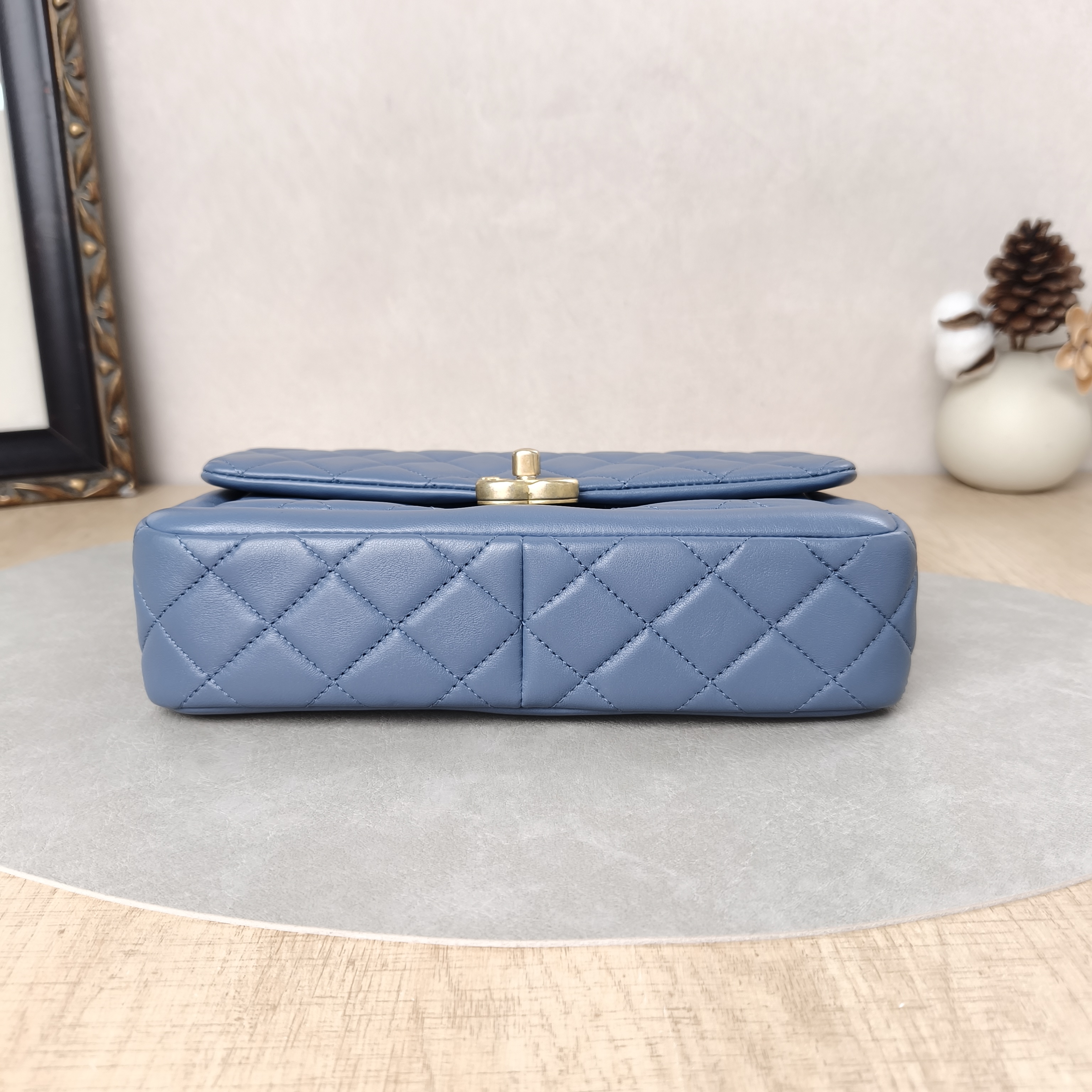 Chanel Crossbody Bag Messenger Bag Blue Lambskin 23 × 7 × 16 cm — cover view 4 of 5
