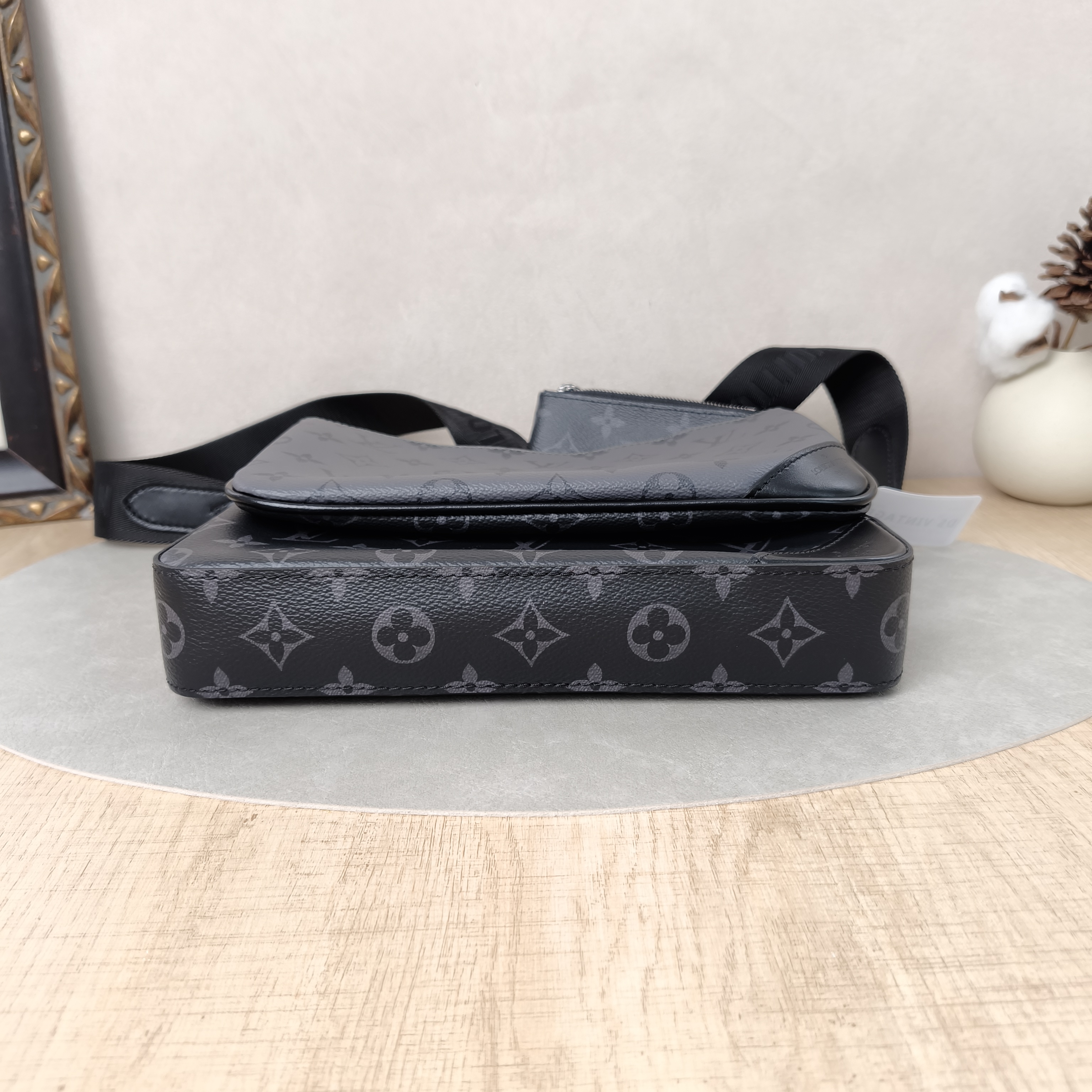 Louis Vuitton Crossbody Bag Trio Monogram PVC25 × 7 × 18.5 cm — cover view 3 of 6