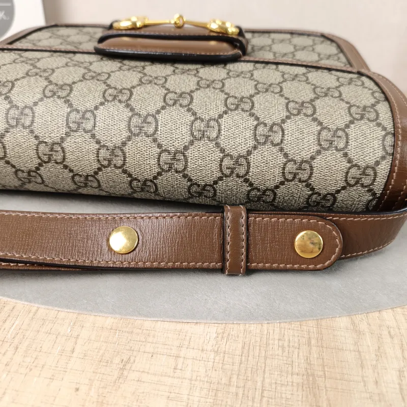 GUCCI Shoulder Bag Horsebit 1955 Horsebit Medium Monogram PVC Medium25 × 8 × 18 cm — detail view 12 of 14