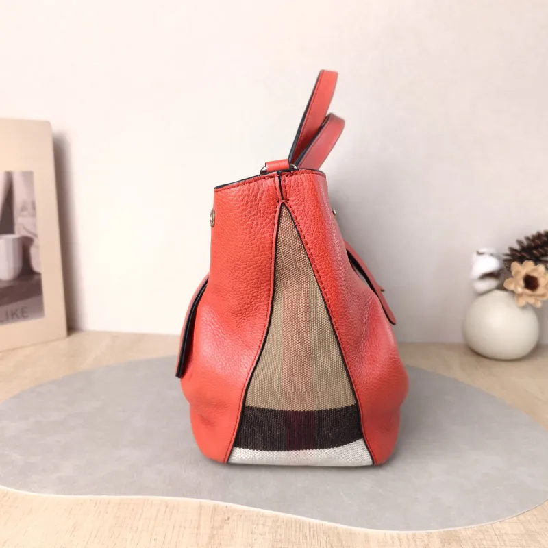 BURBERRY Top Handle Bag Tote Bag Red Calfskin 22 × 11 × 22 cm — detail view 7 of 11