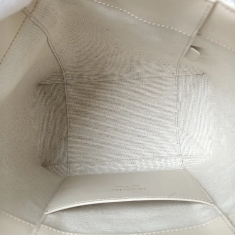 DIOR Top Handle Bag Signature Bucket Bag Beige · Blue Canvas · Calfskin Small21 × 11 × 19 cm — detail view 14 of 16