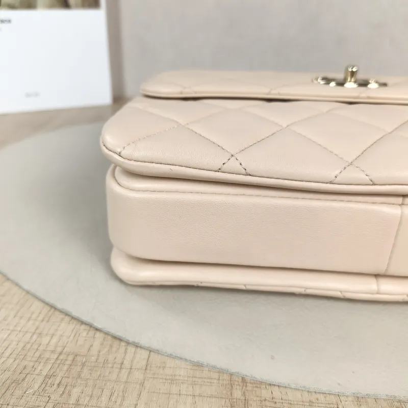 Chanel Crossbody Bag Trendy CC Beige Lambskin Small 25 × 12 × 17 cm 31 — detail view 5 of 14