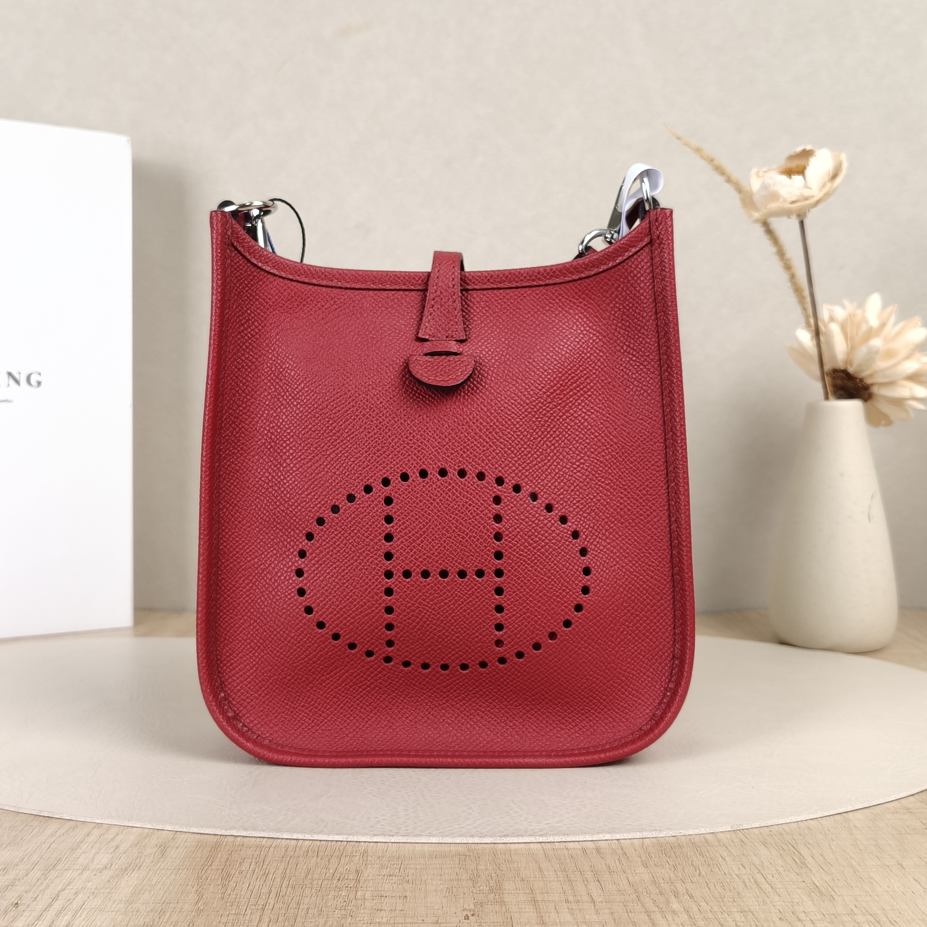 Hermès Crossbody Bag Evelyne Mini 16 Mini 1655 Calfskinmini17 × 5.5 × 18 cm
